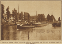 871412 Gezicht over het Merwedekanaal ('Keulse Vaart') te Utrecht; uit het noordwesten met op de achtergrond de Rijksmunt.